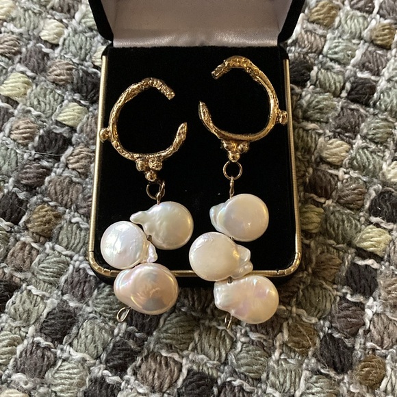 Pamela Card Three Graces Earrings Gold Pearl Never Worn - Picture 2 of 6